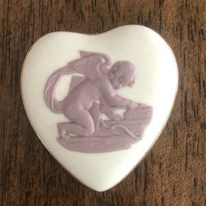 Wedgwood Collector’s Society Jasperware Pin - Rare